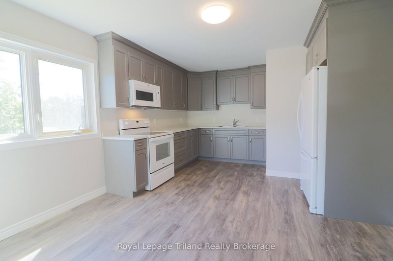 home for lease on 2-484750 Sweaburg Road