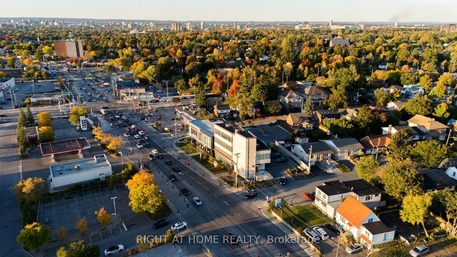 1637 BANK Street, Unit 101 - Photo 3