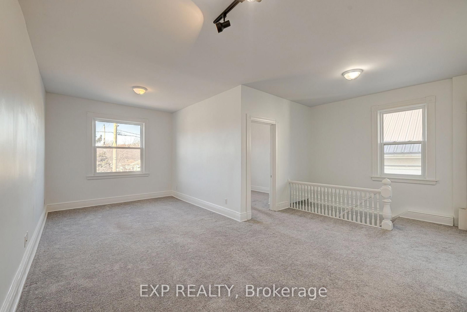 241 ROSS Street - Photo 16