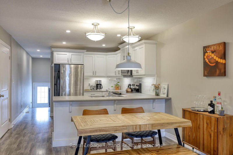 68 North Main St, Norfolk, N3Y 2M3 | Image 2