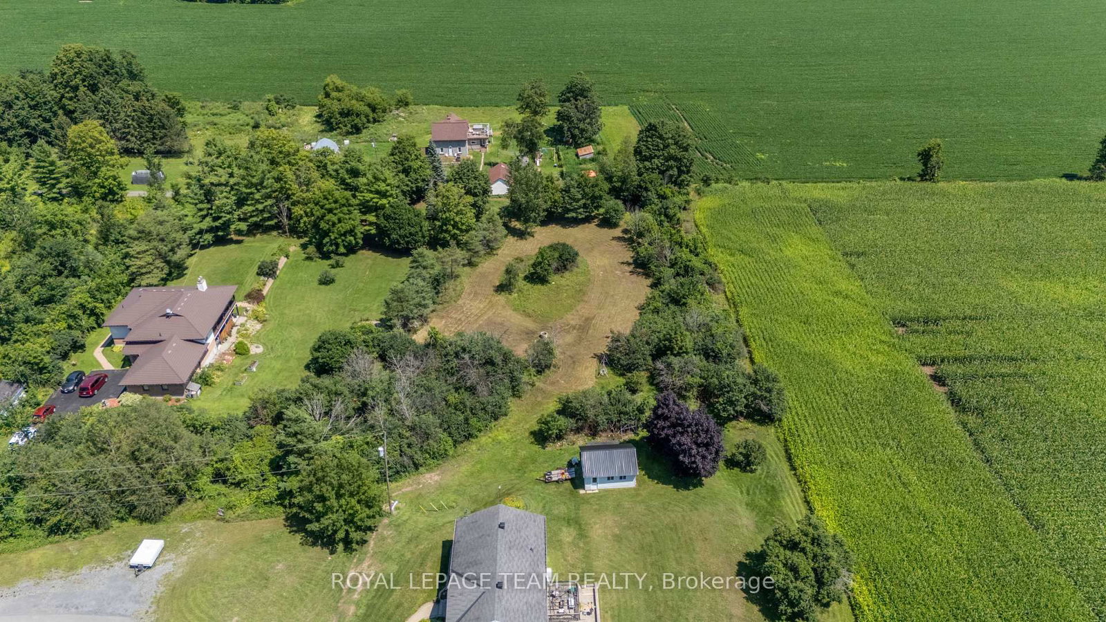 31 SILVER FOX Crescent • North Dundas, ON photo 3