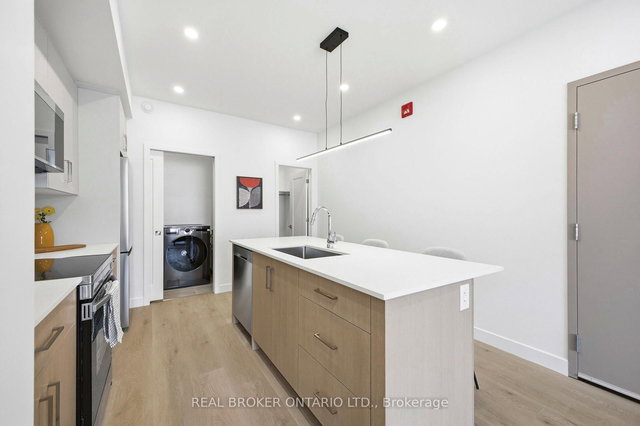 5 - 184 Woodroffe Avenue