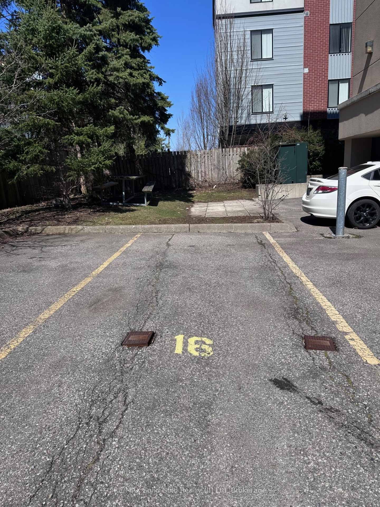 271 Lester Street, Unit 203 - Photo 40