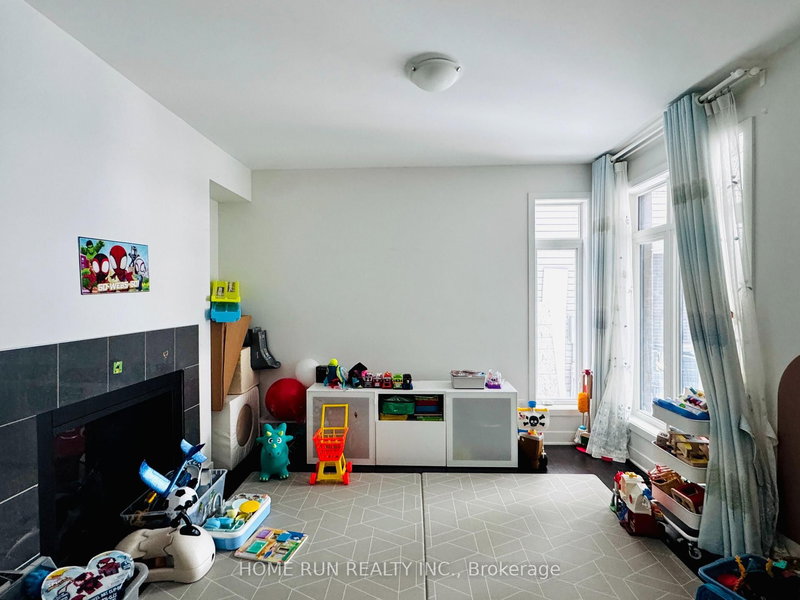 279 Mount Nebo Way, Gloucester, K1X 0E1 | Image 2