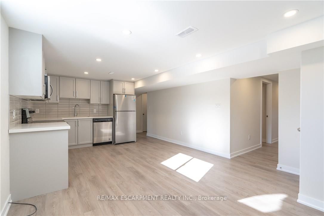 749 Upper Ottawa Street, Unit 2 - Photo 11