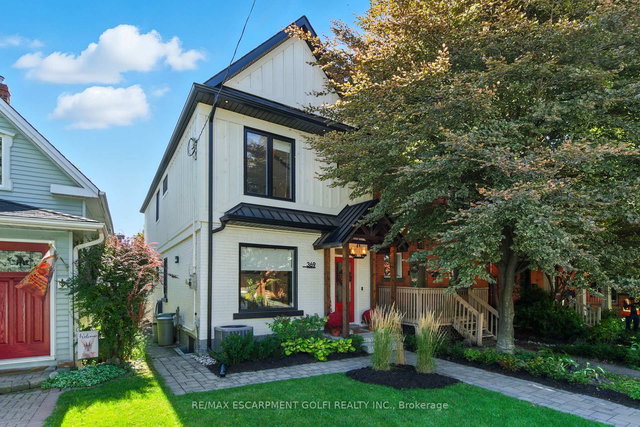 369 Charlton Avenue W