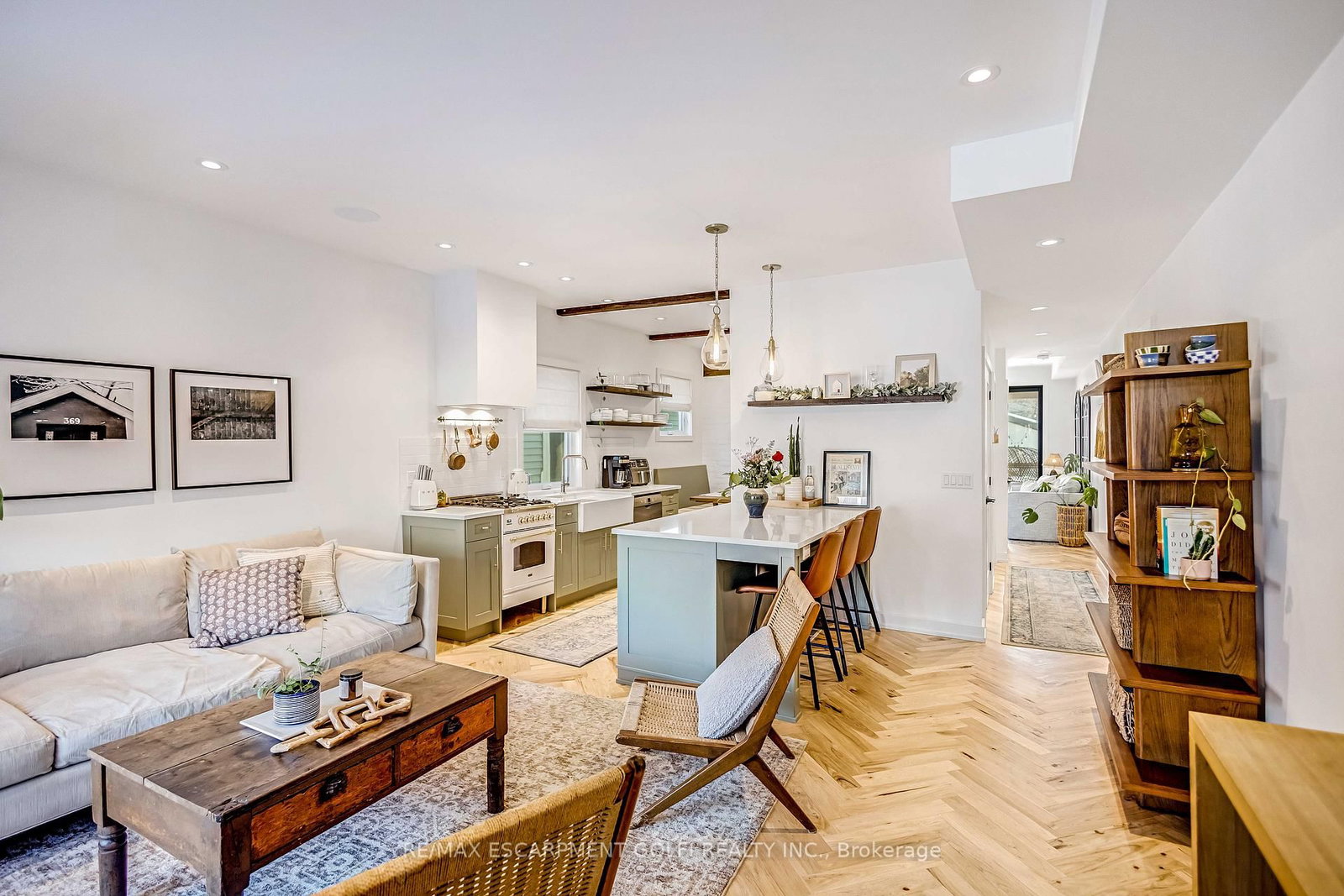 Detached House for sale at 369 Charlton Avenue, Hamilton, Ontario, L8P 2E6 - Kirkendall - MLS: X12806748