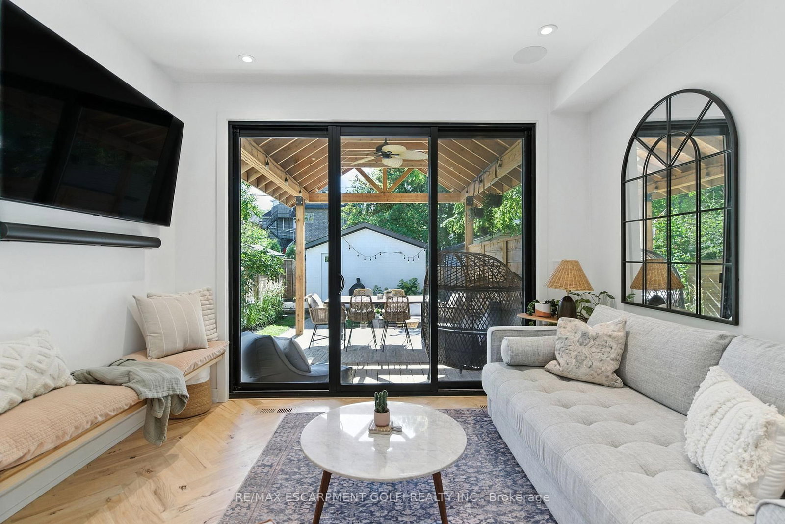 Detached House for sale at 369 Charlton Avenue, Hamilton, Ontario, L8P 2E6 - Kirkendall - MLS: X12806748