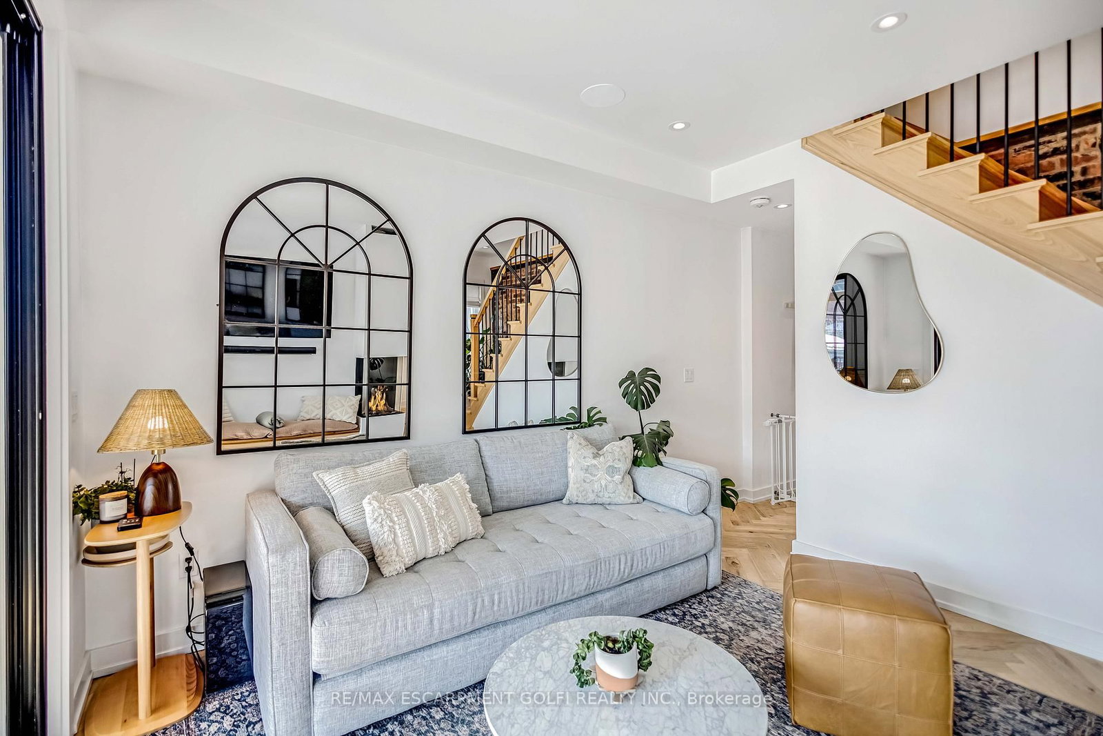 Detached House for sale at 369 Charlton Avenue, Hamilton, Ontario, L8P 2E6 - Kirkendall - MLS: X12806748