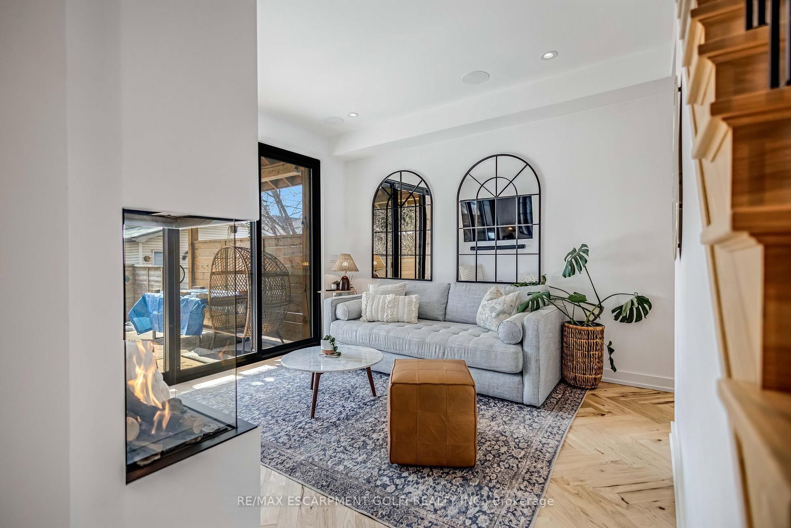 Detached House for sale at 369 Charlton Avenue, Hamilton, Ontario, L8P 2E6 - Kirkendall - MLS: X12806748