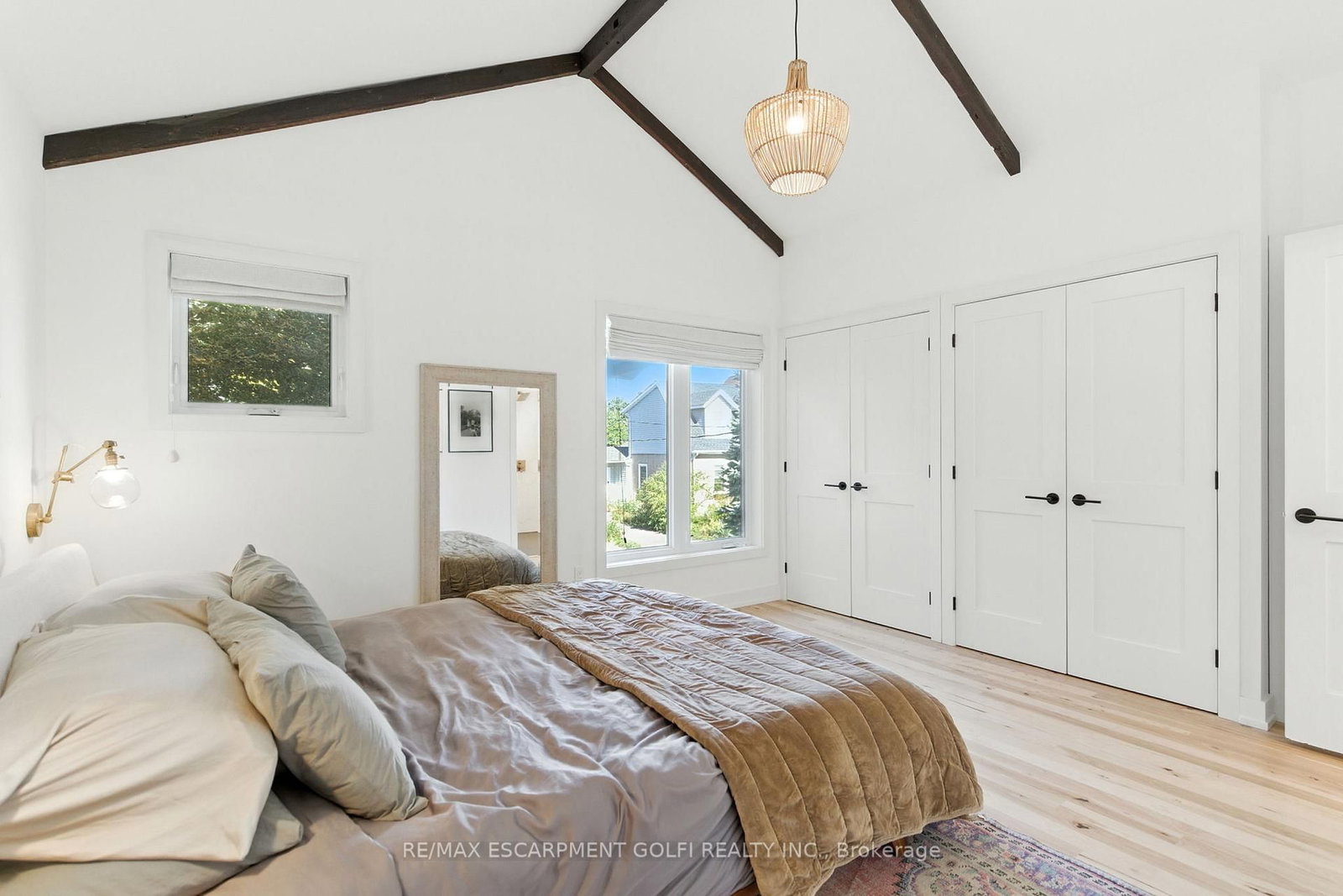 Detached House for sale at 369 Charlton Avenue, Hamilton, Ontario, L8P 2E6 - Kirkendall - MLS: X12806748