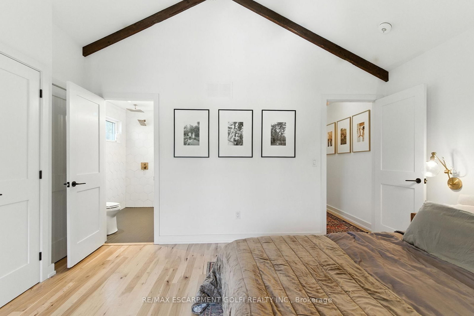 Detached House for sale at 369 Charlton Avenue, Hamilton, Ontario, L8P 2E6 - Kirkendall - MLS: X12806748