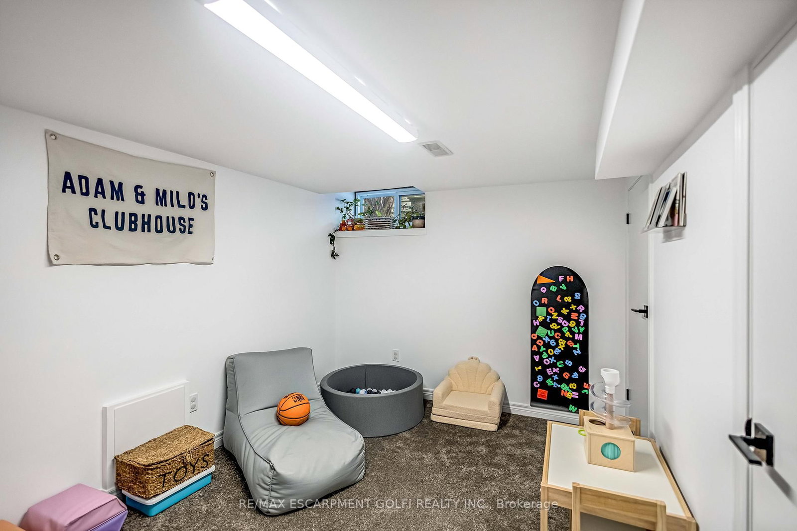 Detached House for sale at 369 Charlton Avenue, Hamilton, Ontario, L8P 2E6 - Kirkendall - MLS: X12806748