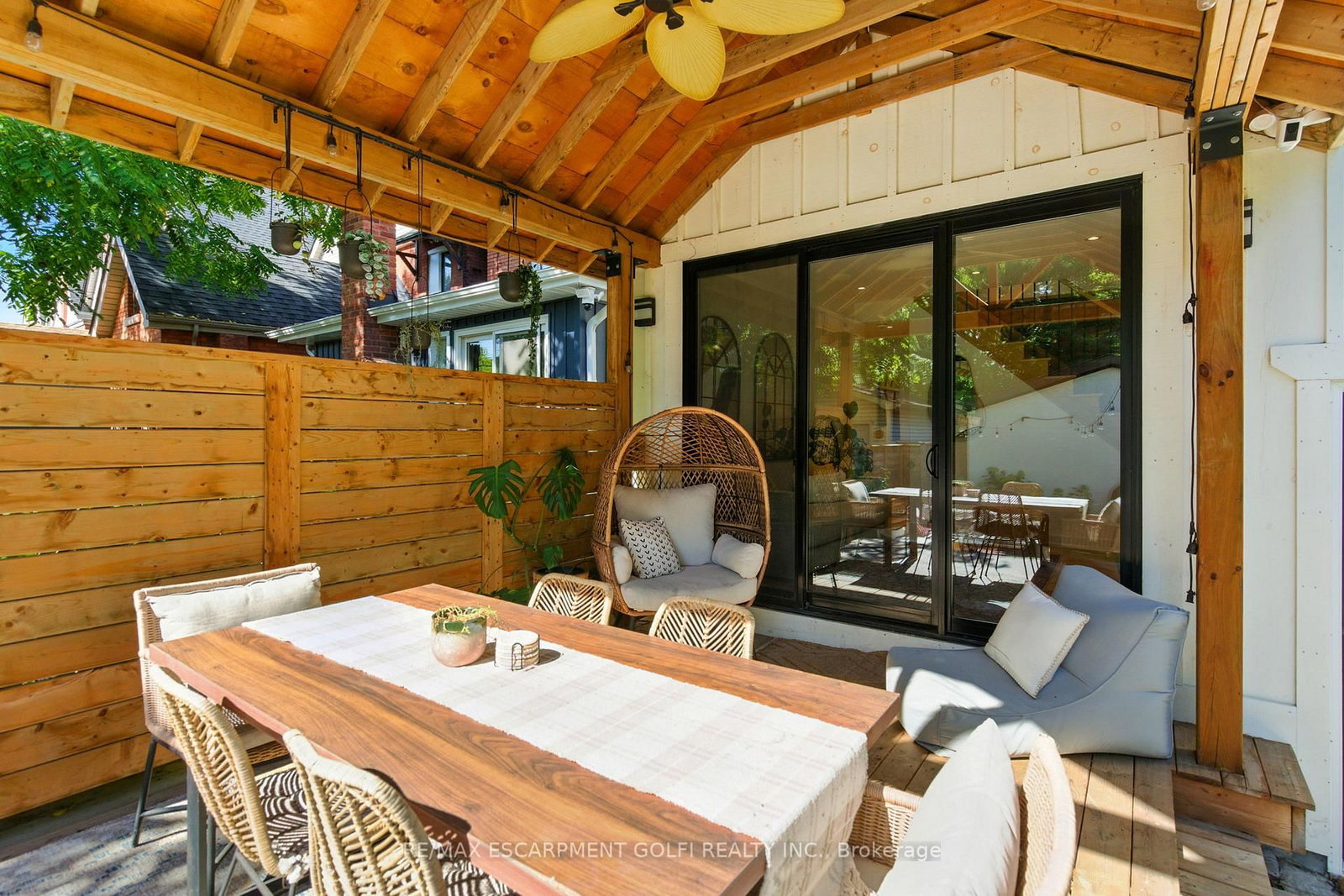 Detached House for sale at 369 Charlton Avenue, Hamilton, Ontario, L8P 2E6 - Kirkendall - MLS: X12806748