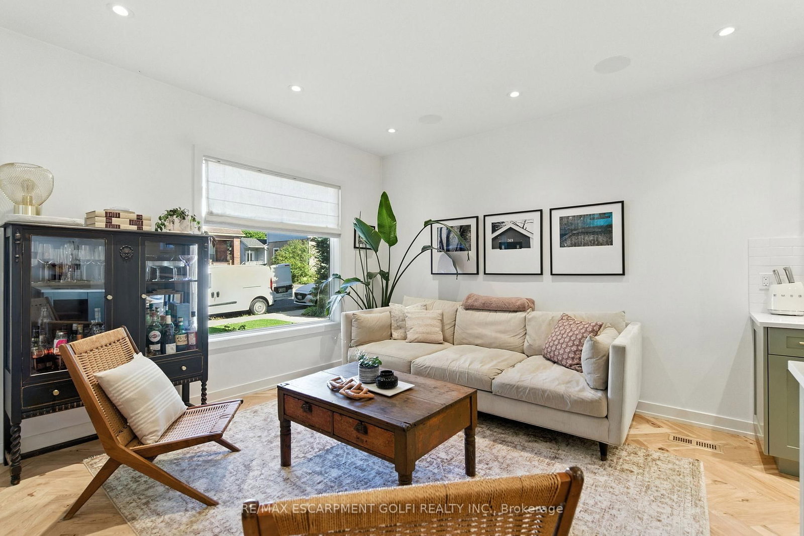 Detached House for sale at 369 Charlton Avenue, Hamilton, Ontario, L8P 2E6 - Kirkendall - MLS: X12806748