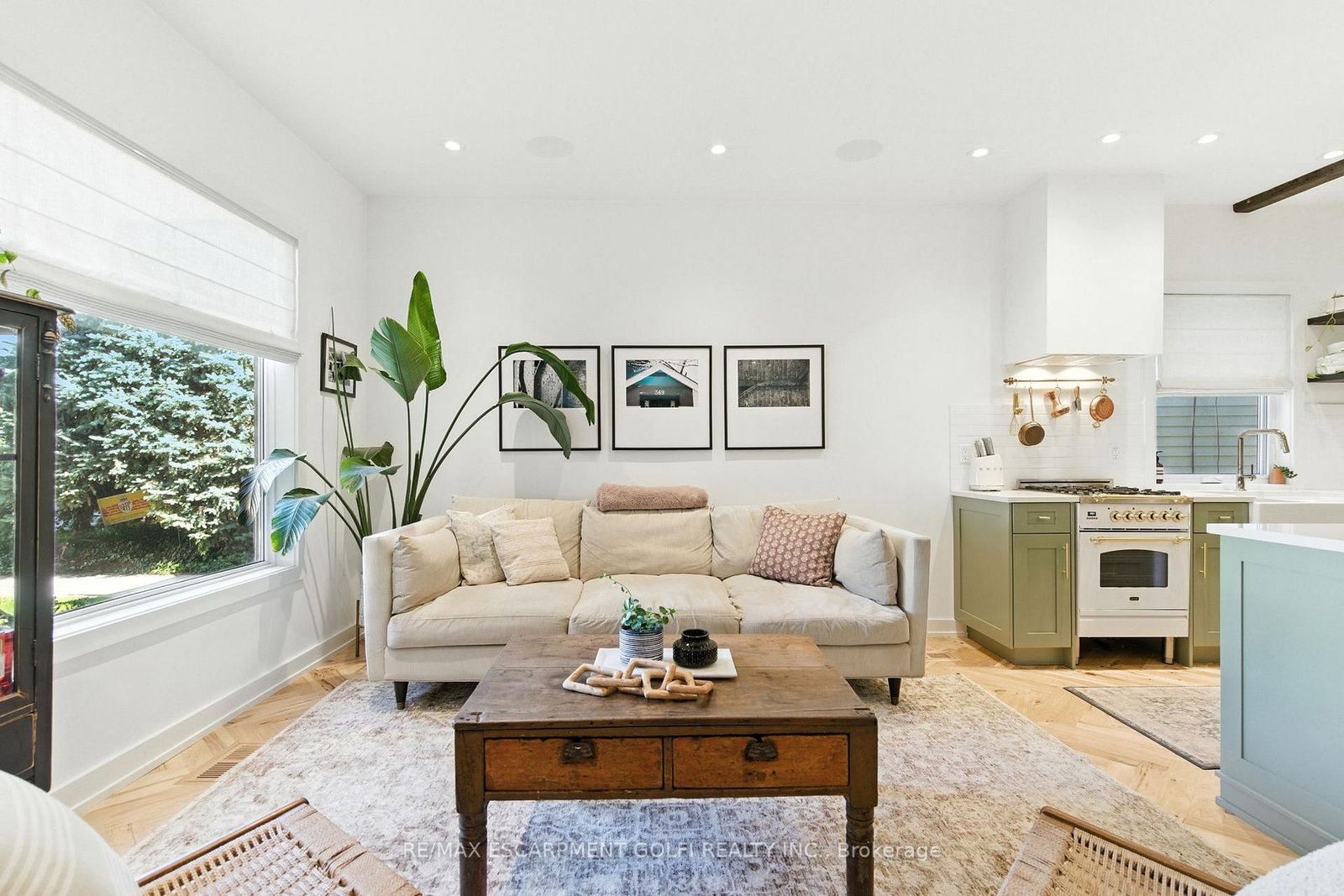 Detached House for sale at 369 Charlton Avenue, Hamilton, Ontario, L8P 2E6 - Kirkendall - MLS: X12806748