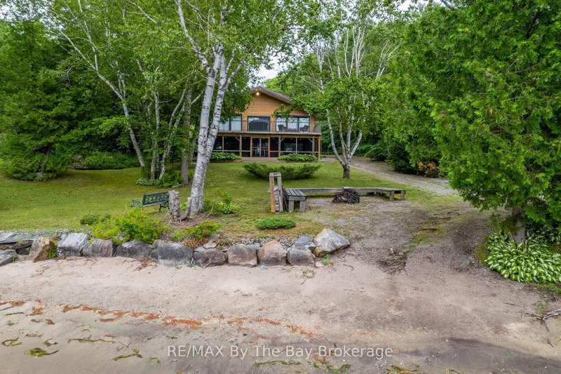 4018 Island 980 / Deer Island