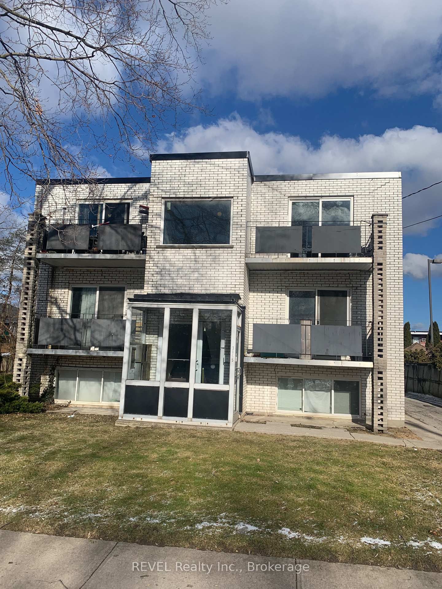 3865 FRONT Street