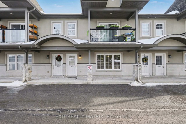 103 - 856 Notre-Dame Street