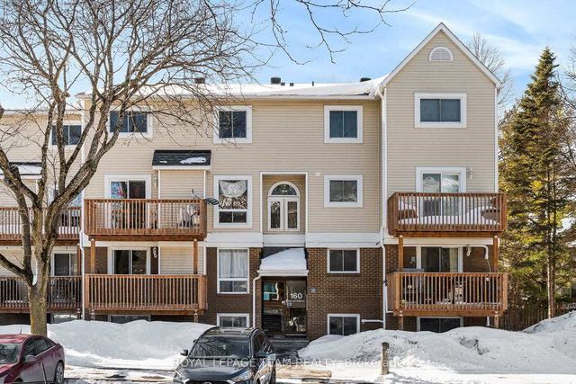 4 - 160 Fenerty Court