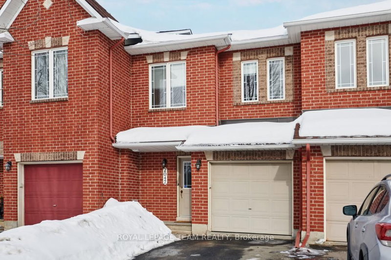 2047 Dunollie Cres, Ottawa, K2W 1H5 | Image 3