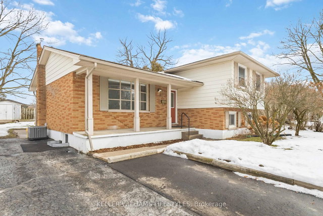 Upper - 32 Rollscourt Gardens