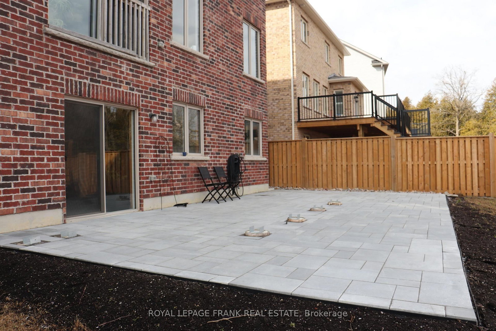 60 Hennessey Crescent - Photo 46