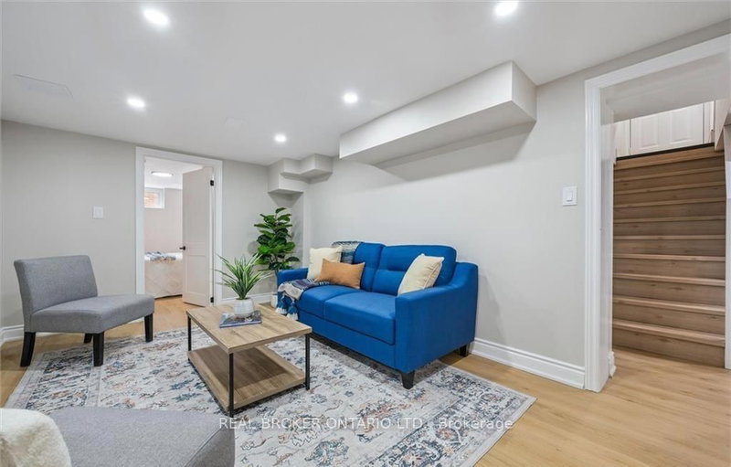 Lower - 56 Dover St, Waterloo, N2J 1Z1 | Image 2