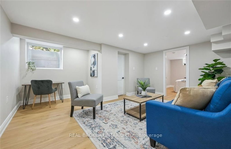 Lower - 56 Dover St, Waterloo, N2J 1Z1 | Image 3