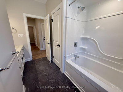 86 Griffith Street • Brockton, ON photo 6