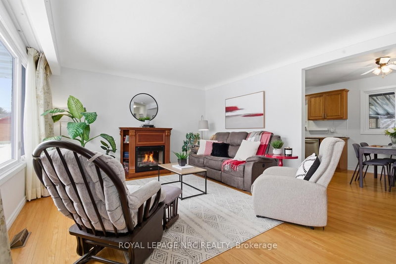 14 Terrace Ave, Welland, L3C 2C4 | Image 3