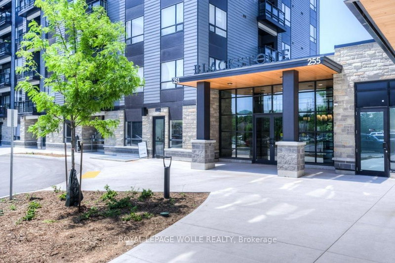 home for lease on 510-255 Northfield Drive