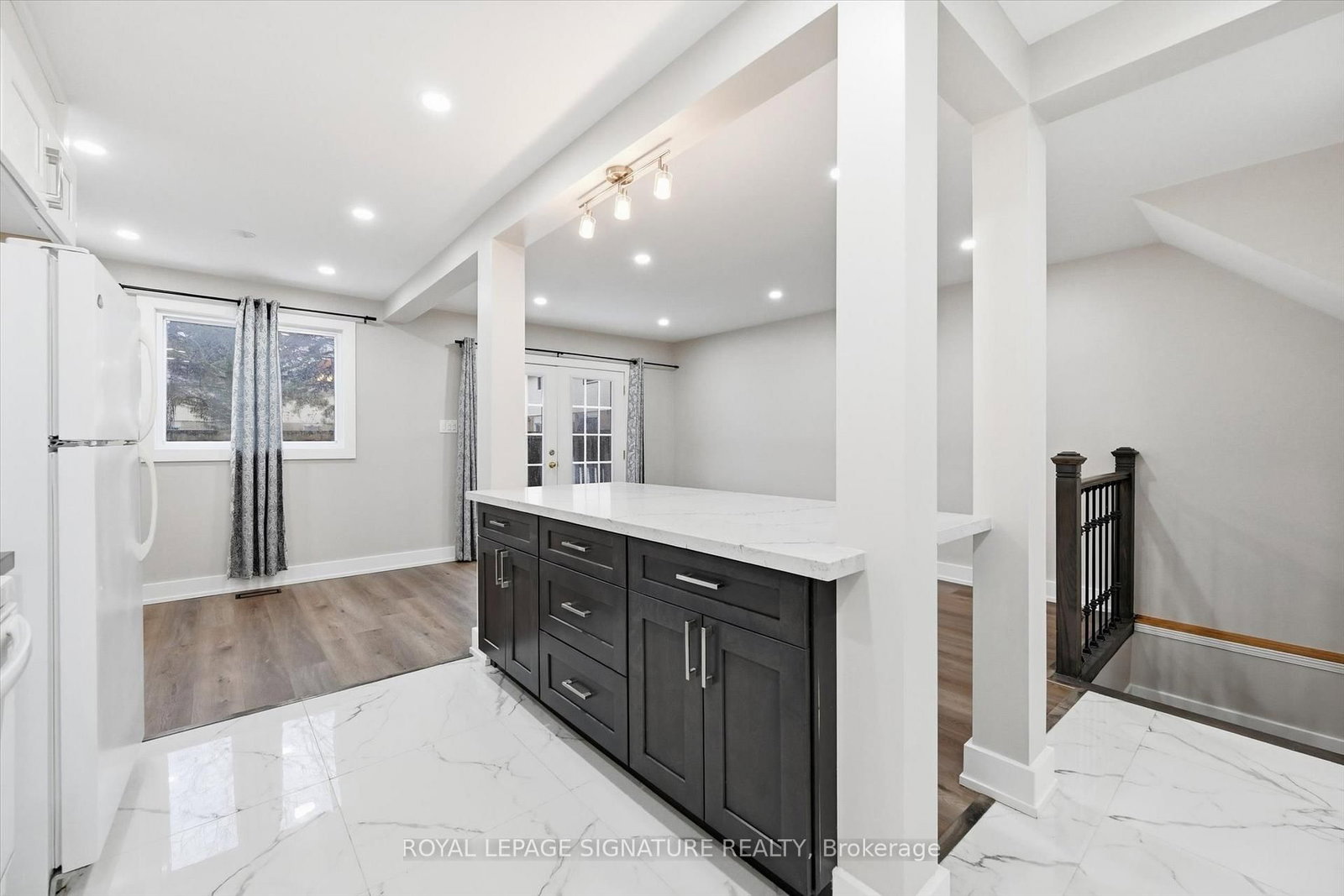 Townhouse for sale at 9-100 Quigley Road, Hamilton, Ontario, L8K 6J1 - Vincent - MLS: X12808716