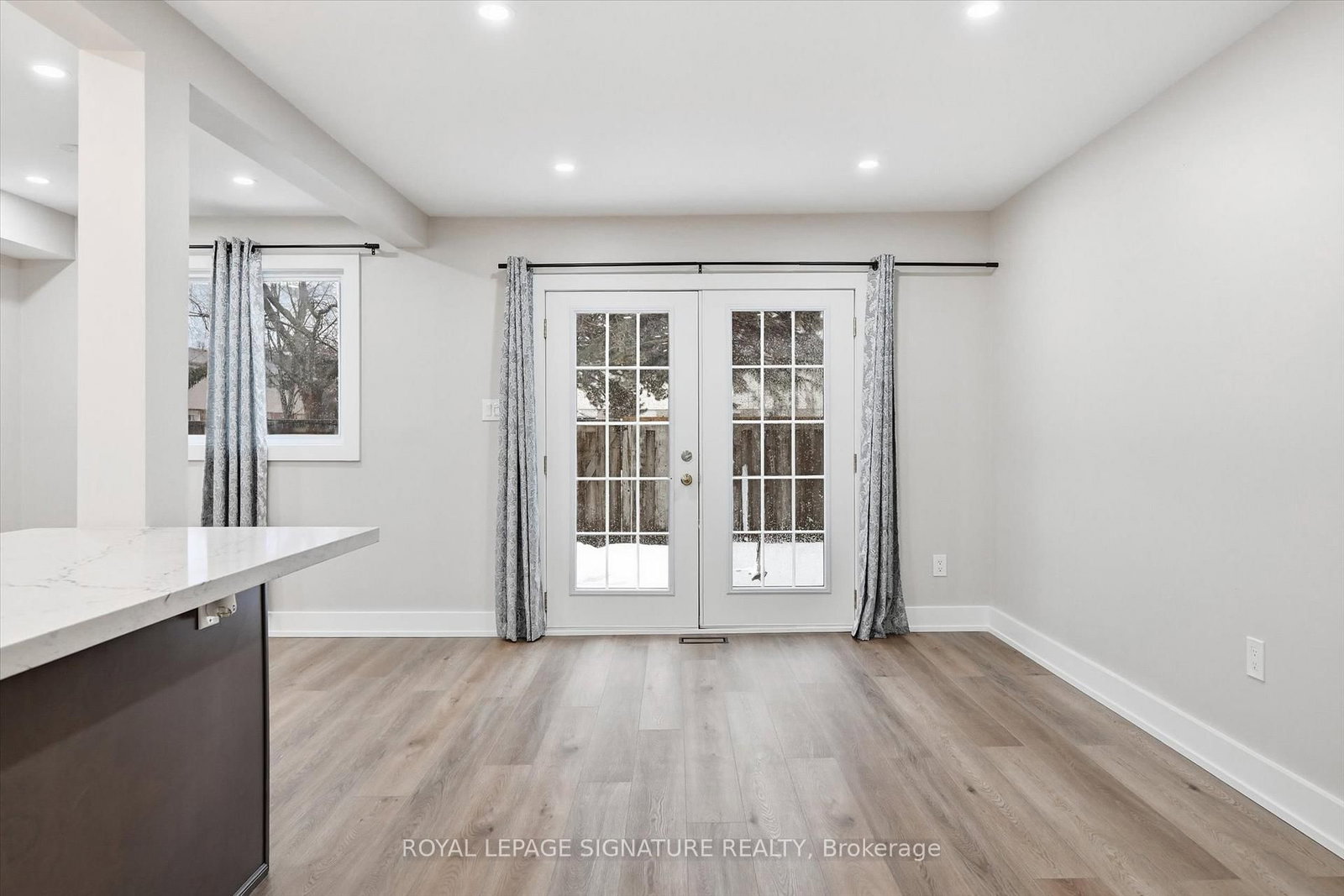 Townhouse for sale at 9-100 Quigley Road, Hamilton, Ontario, L8K 6J1 - Vincent - MLS: X12808716