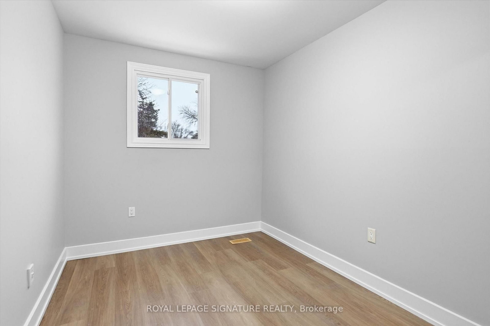 Townhouse for sale at 9-100 Quigley Road, Hamilton, Ontario, L8K 6J1 - Vincent - MLS: X12808716