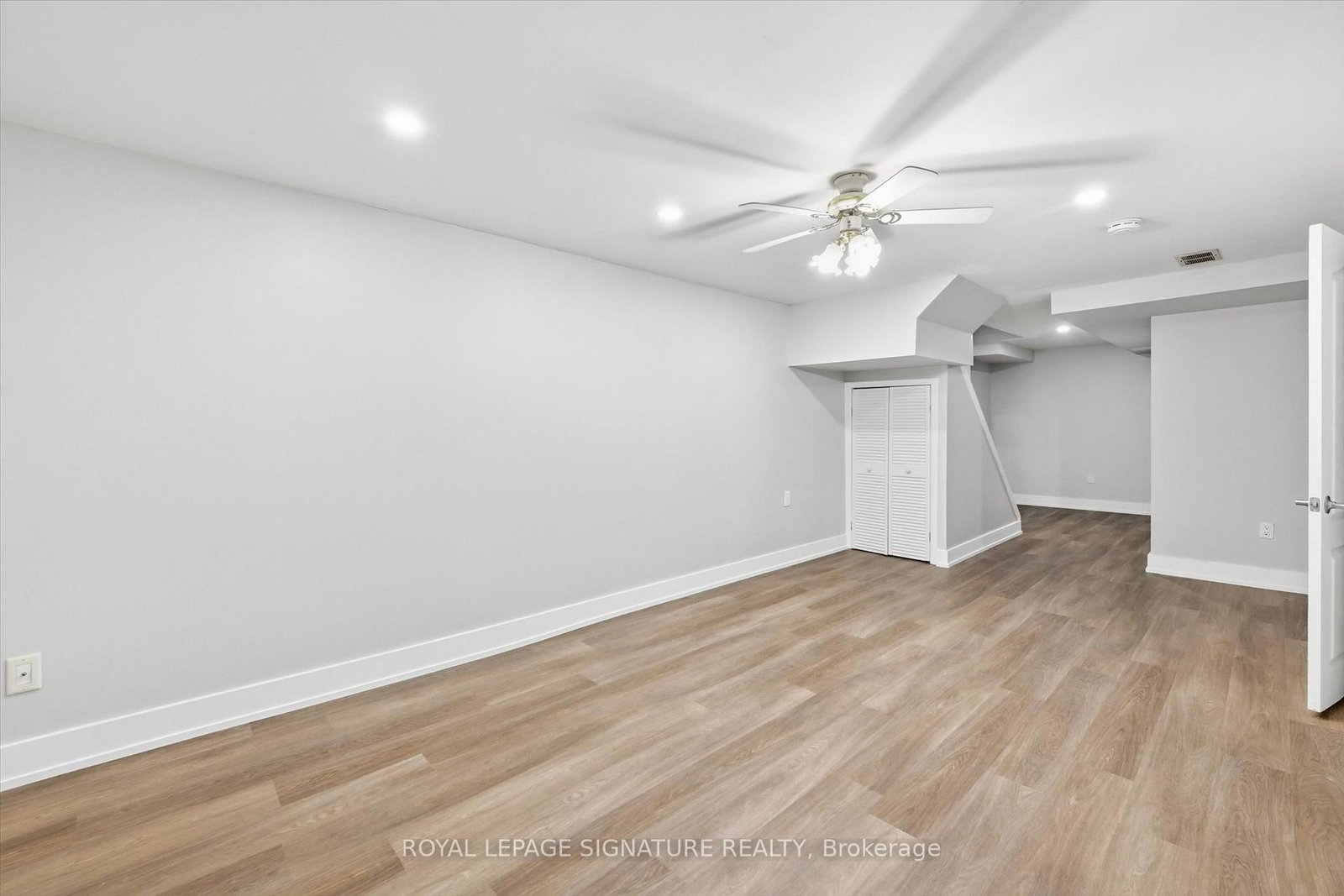 Townhouse for sale at 9-100 Quigley Road, Hamilton, Ontario, L8K 6J1 - Vincent - MLS: X12808716