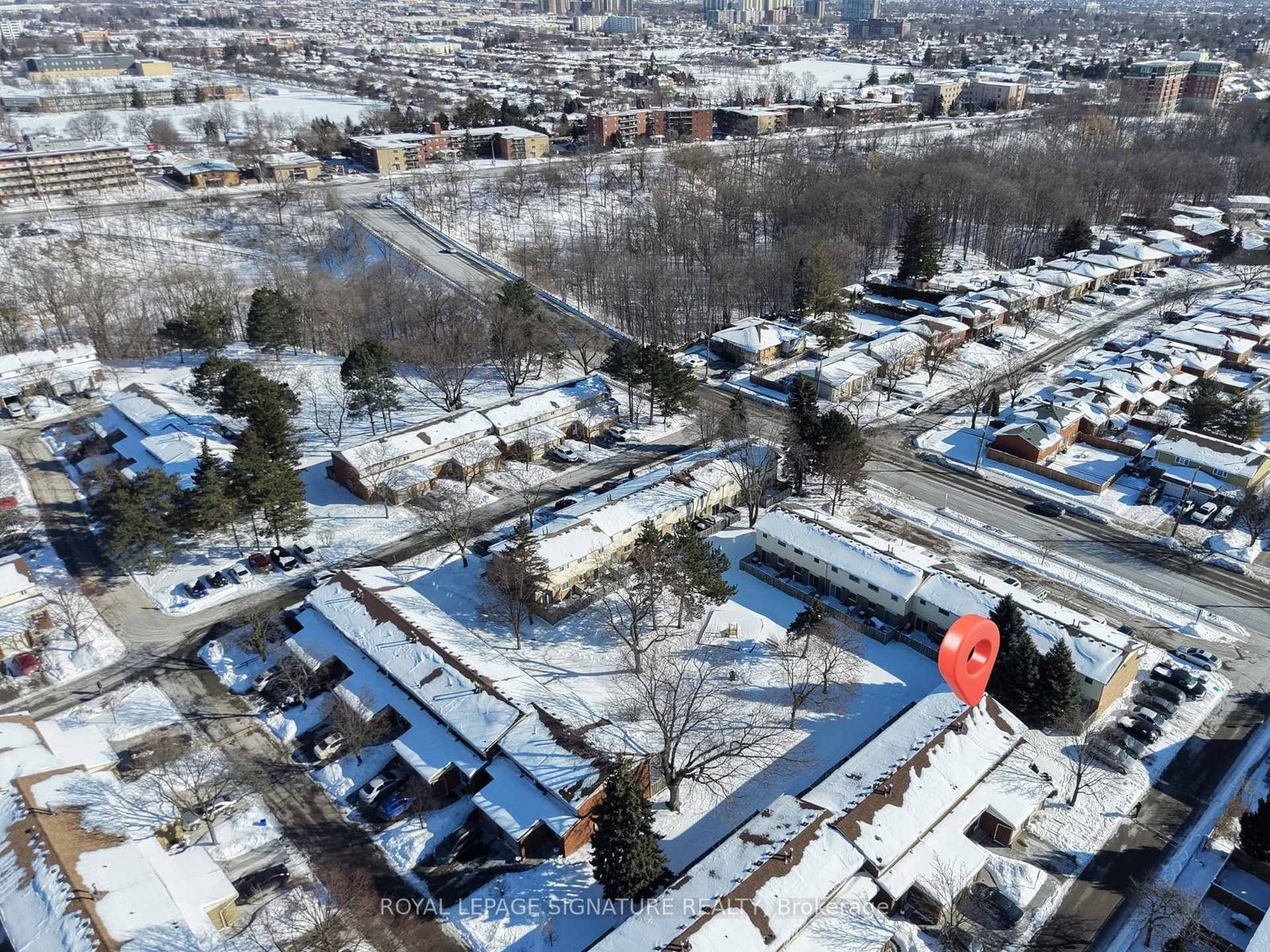 Townhouse for sale at 9-100 Quigley Road, Hamilton, Ontario, L8K 6J1 - Vincent - MLS: X12808716