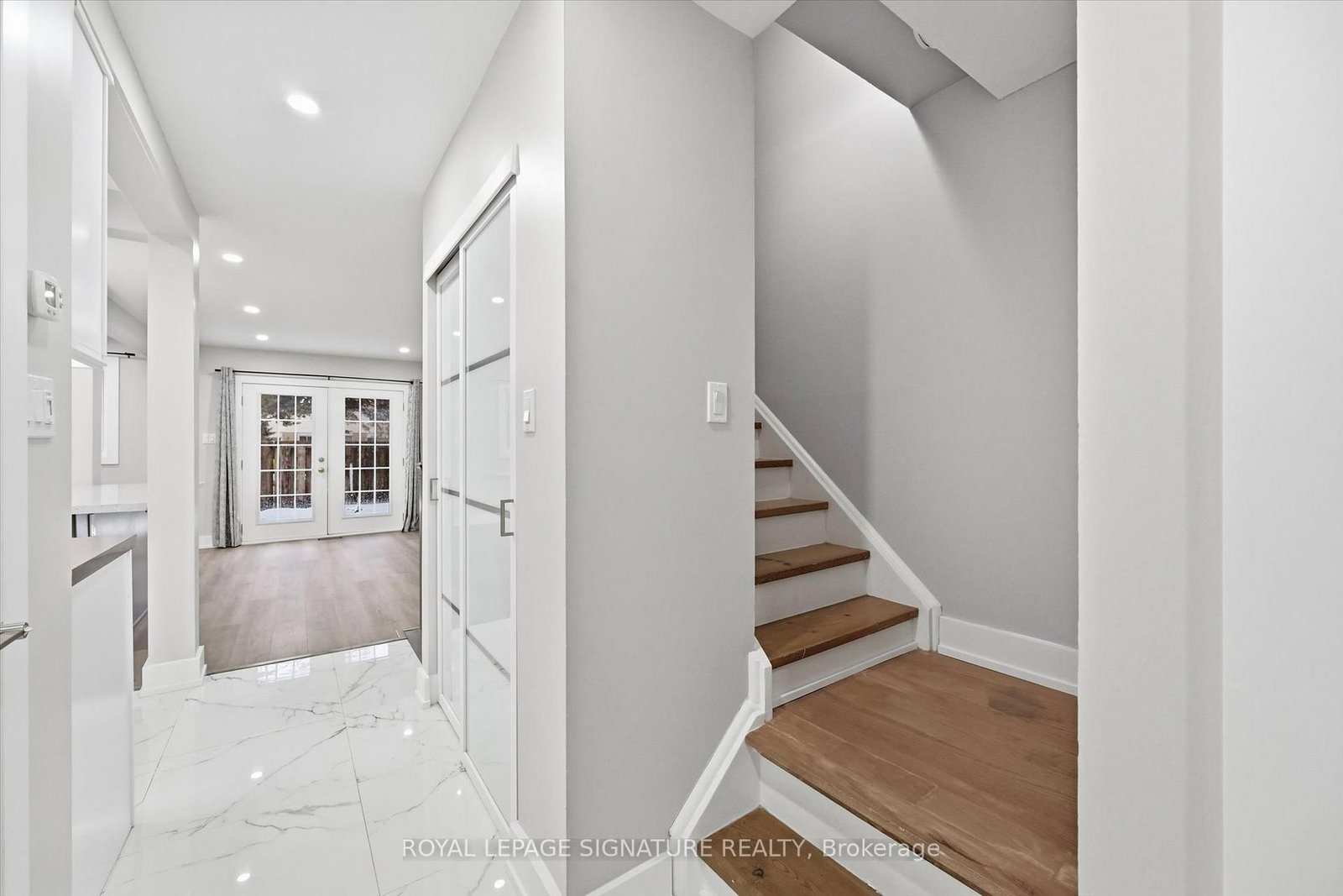 Townhouse for sale at 9-100 Quigley Road, Hamilton, Ontario, L8K 6J1 - Vincent - MLS: X12808716