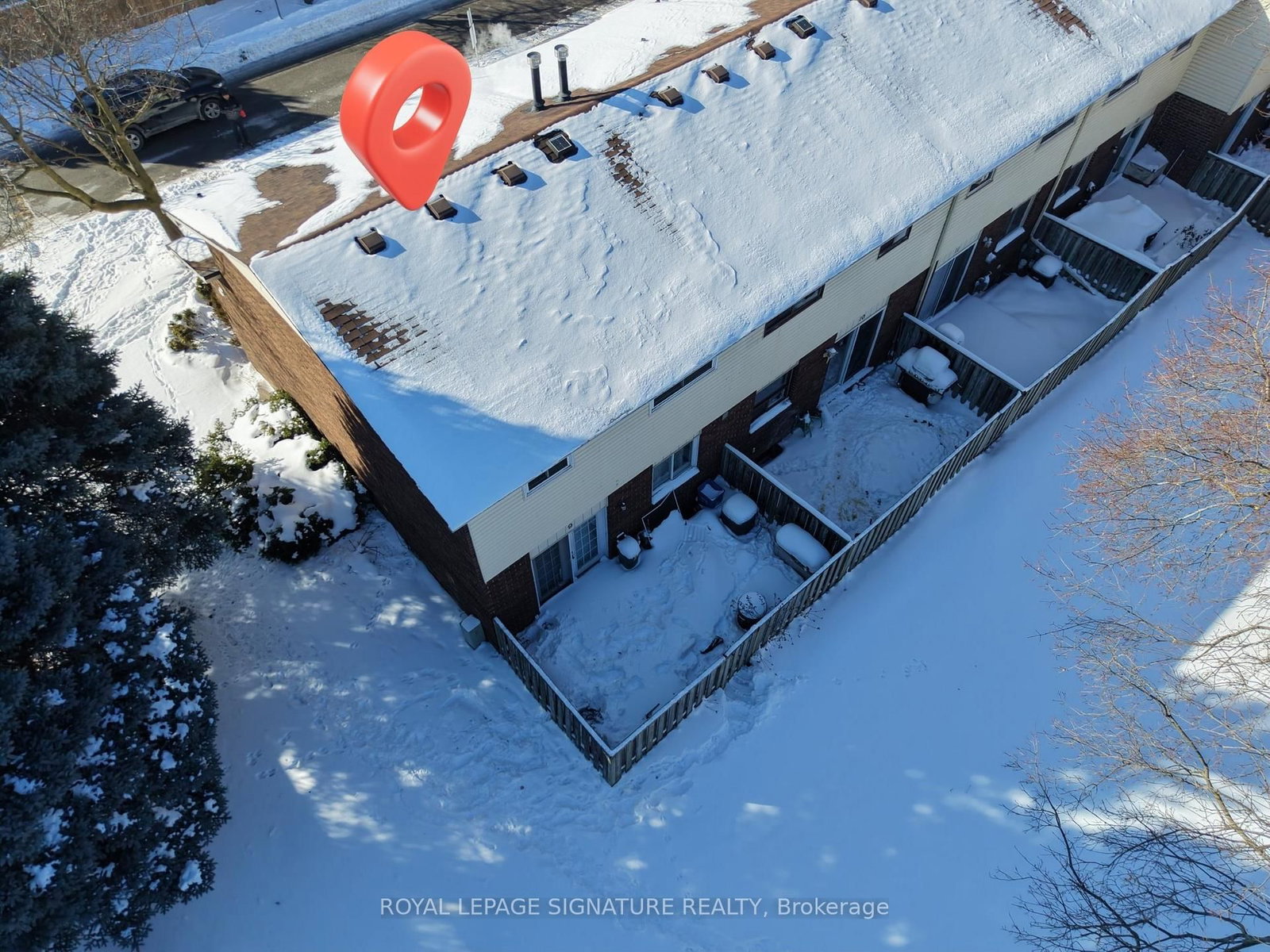 Townhouse for sale at 9-100 Quigley Road, Hamilton, Ontario, L8K 6J1 - Vincent - MLS: X12808716