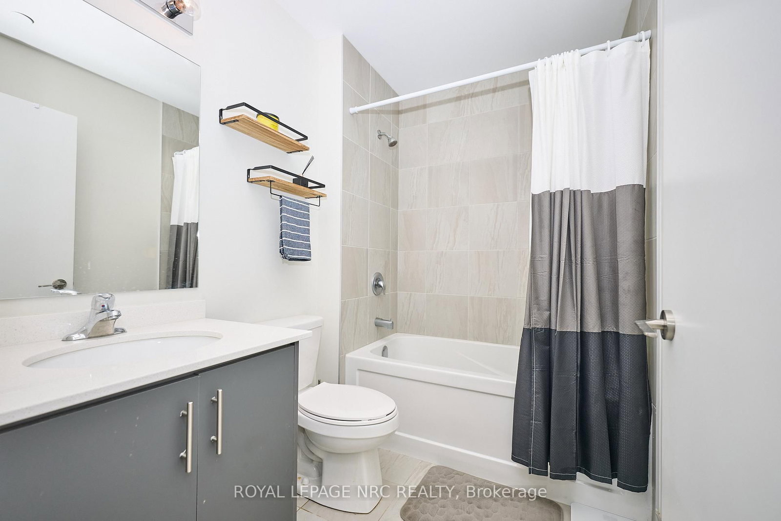 Condo for sale at 221-600 North Service Road, Hamilton, Ontario, L8E 0L2 - Lakeshore - MLS: X12809232