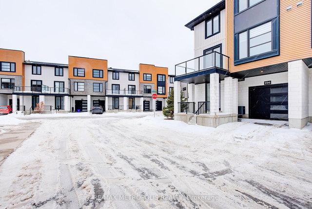 996 - 996 West Village Square