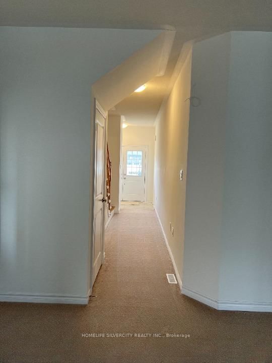 178 Seeley Ave photo 4