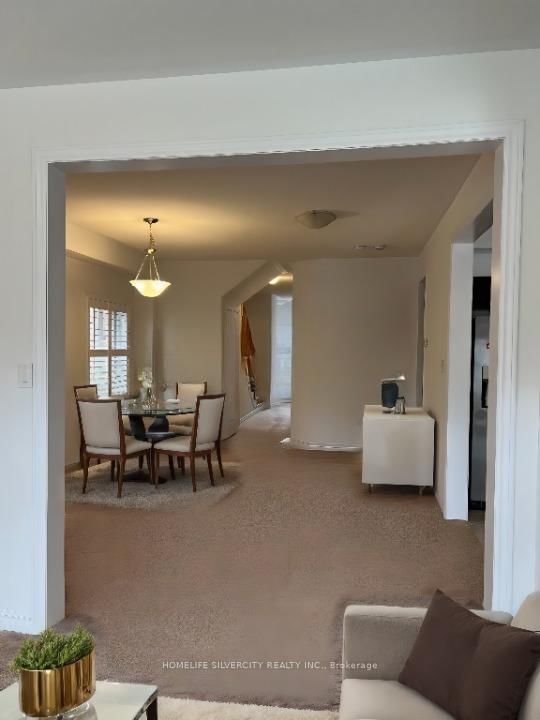 178 Seeley Ave photo 5