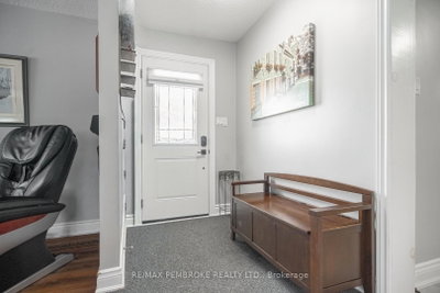 61 DORAN Road — photo 4