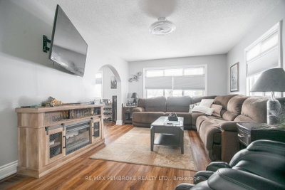 61 DORAN Road — photo 6