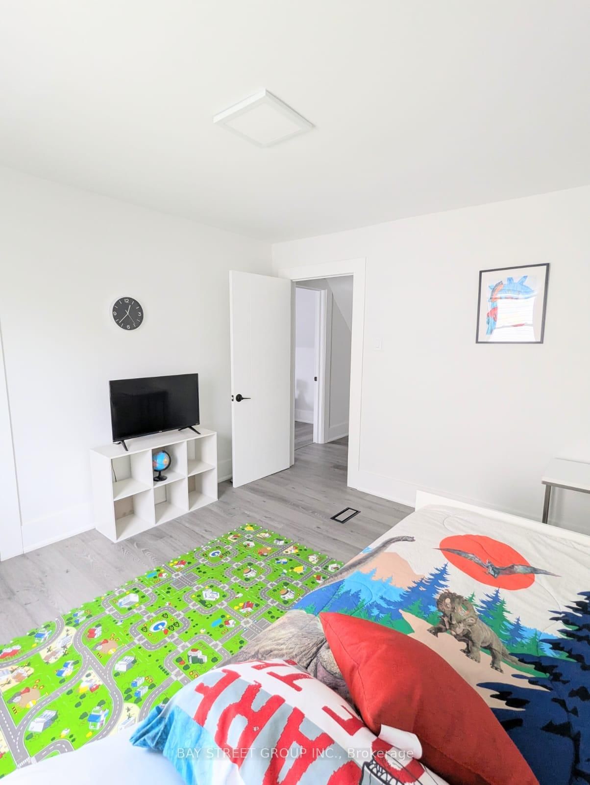 34 Tasker Street • St. Catharines, ON photo 10