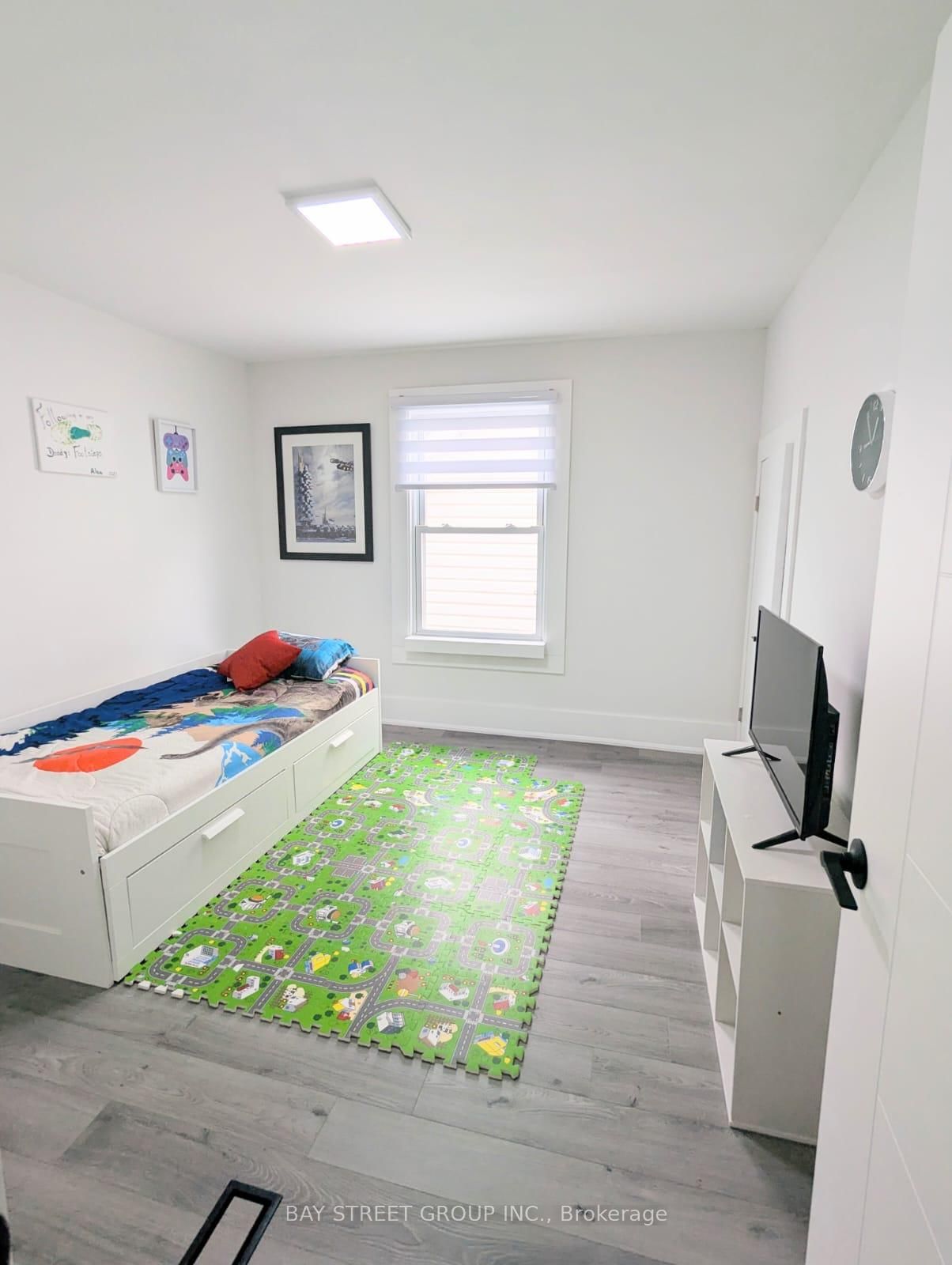 Detached House for sale at 34 Tasker Street, St. Catharines, Ontario, L2R 3Z8 - E. Chester - MLS: X12810358