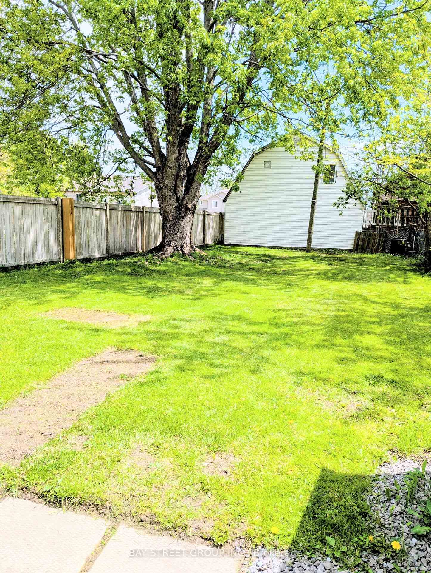 34 Tasker Street • St. Catharines, ON photo 22