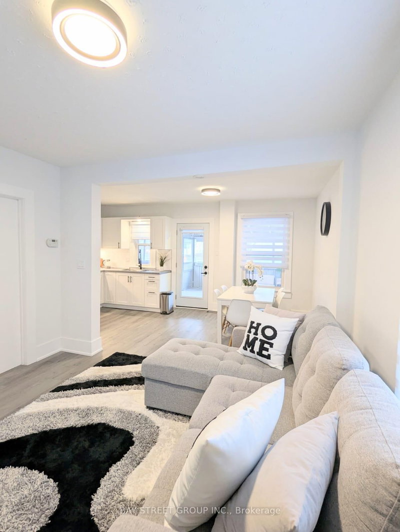 34 Tasker St photo 5