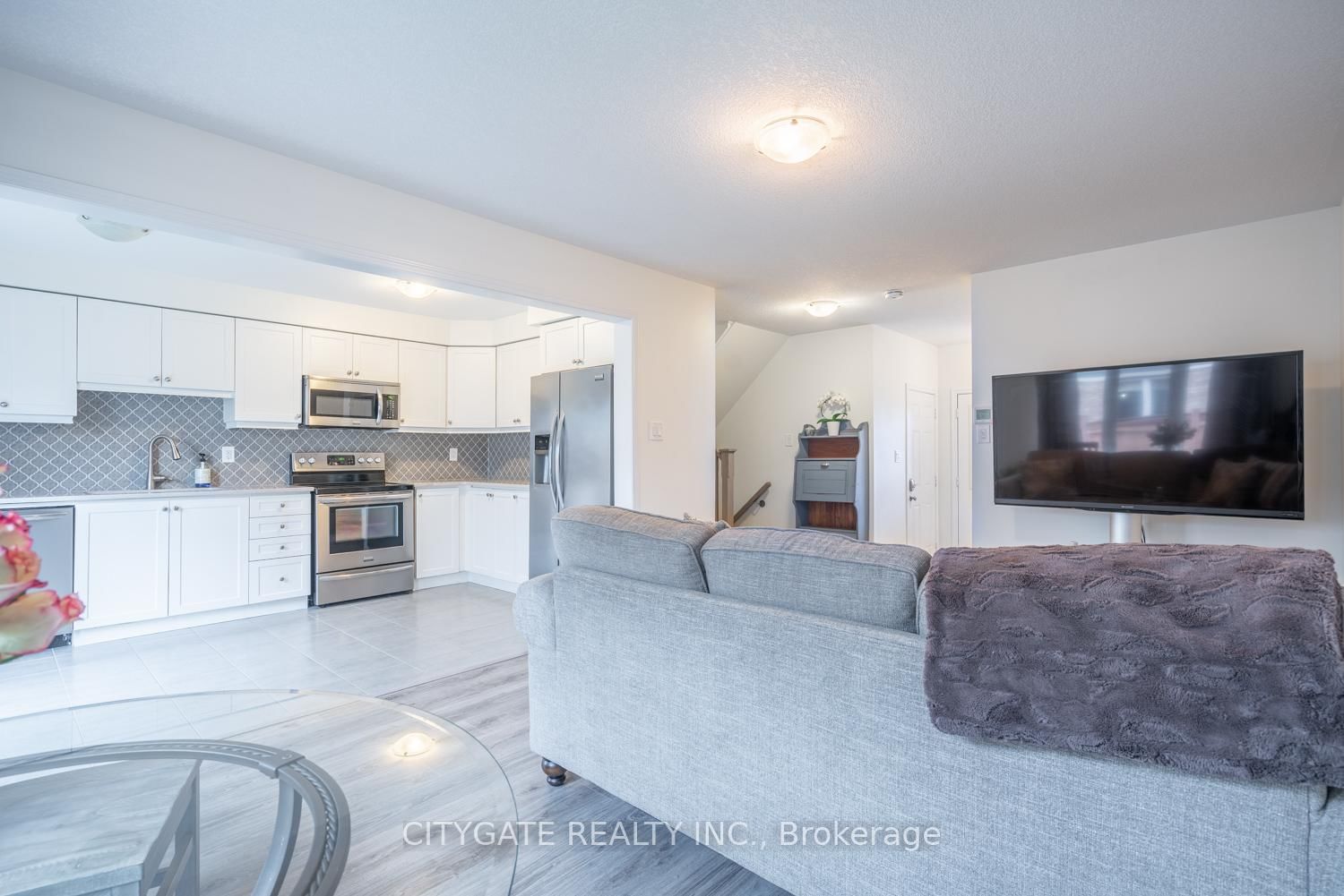 Townhouse for sale at 69 Mcmonies Drive, Hamilton, Ontario, L8B 0A5 - Waterdown - MLS: X12810870